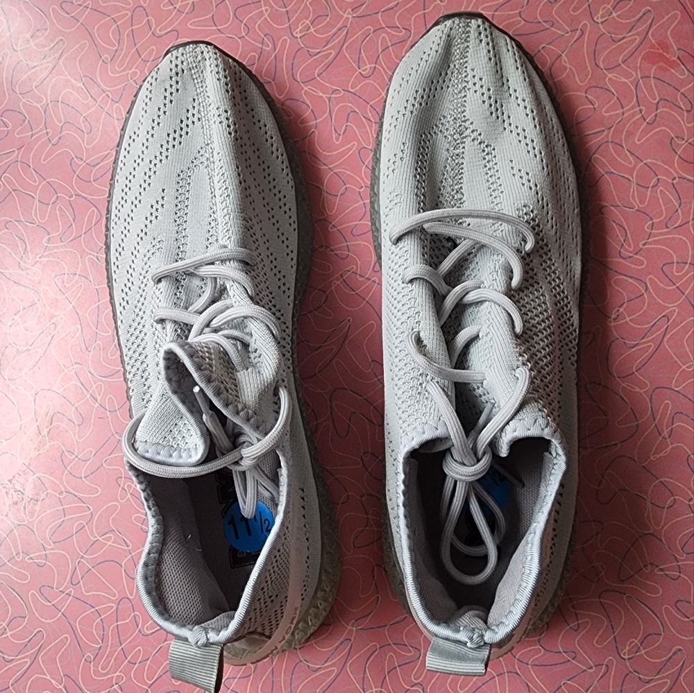 Men's PONY Sneakers Size 11.5